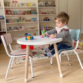 Chaise d’écolier Enfant Little Suzie – Dossier & Assise Uni Bleu Jade - Pieds Blancs