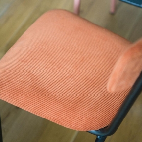 Chaise d’écolier Adulte Suzie – Dossier & Assise Velours Côtelé Paprika -  Pieds noirs